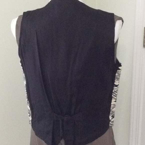 ❤️ UC Silver beaded & sequined VEST - Picture 3 of 7